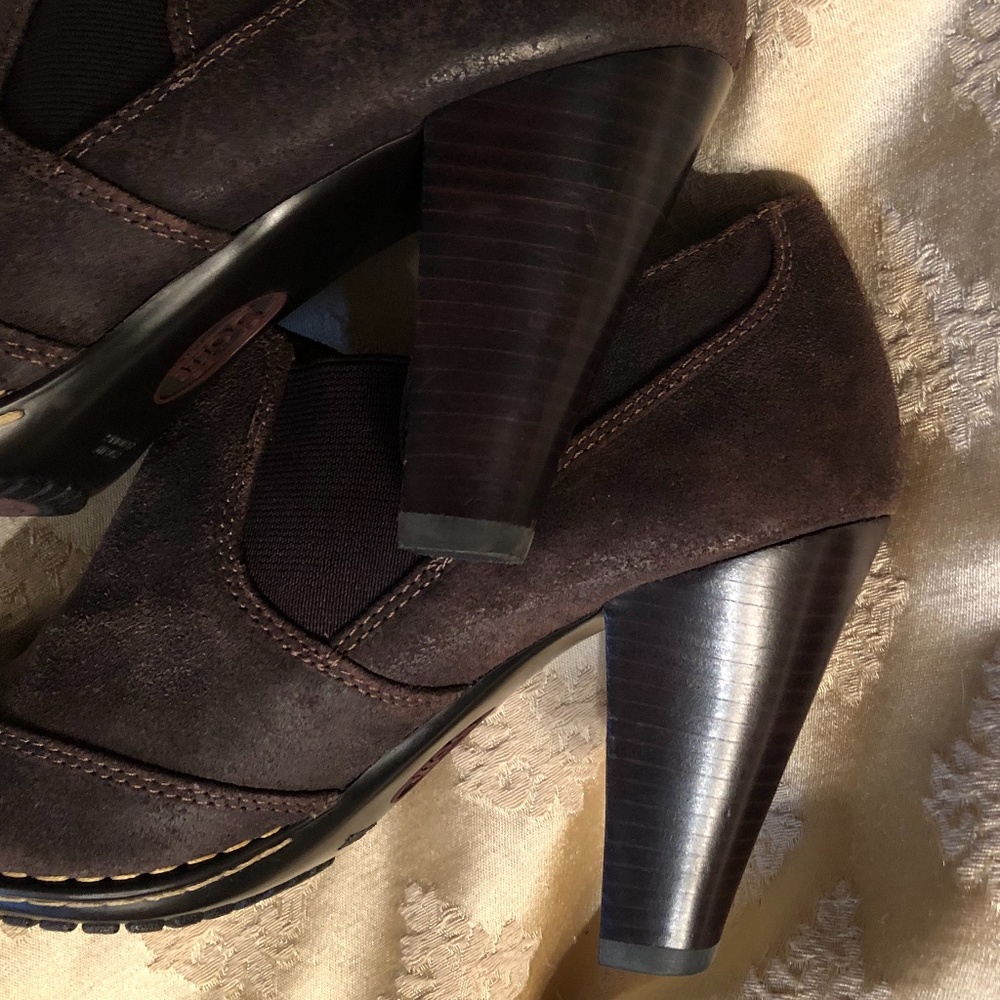 Sofft Brand Simola Chocolate Brown Distressed Suede Leather Booties - Picture 11 of 13